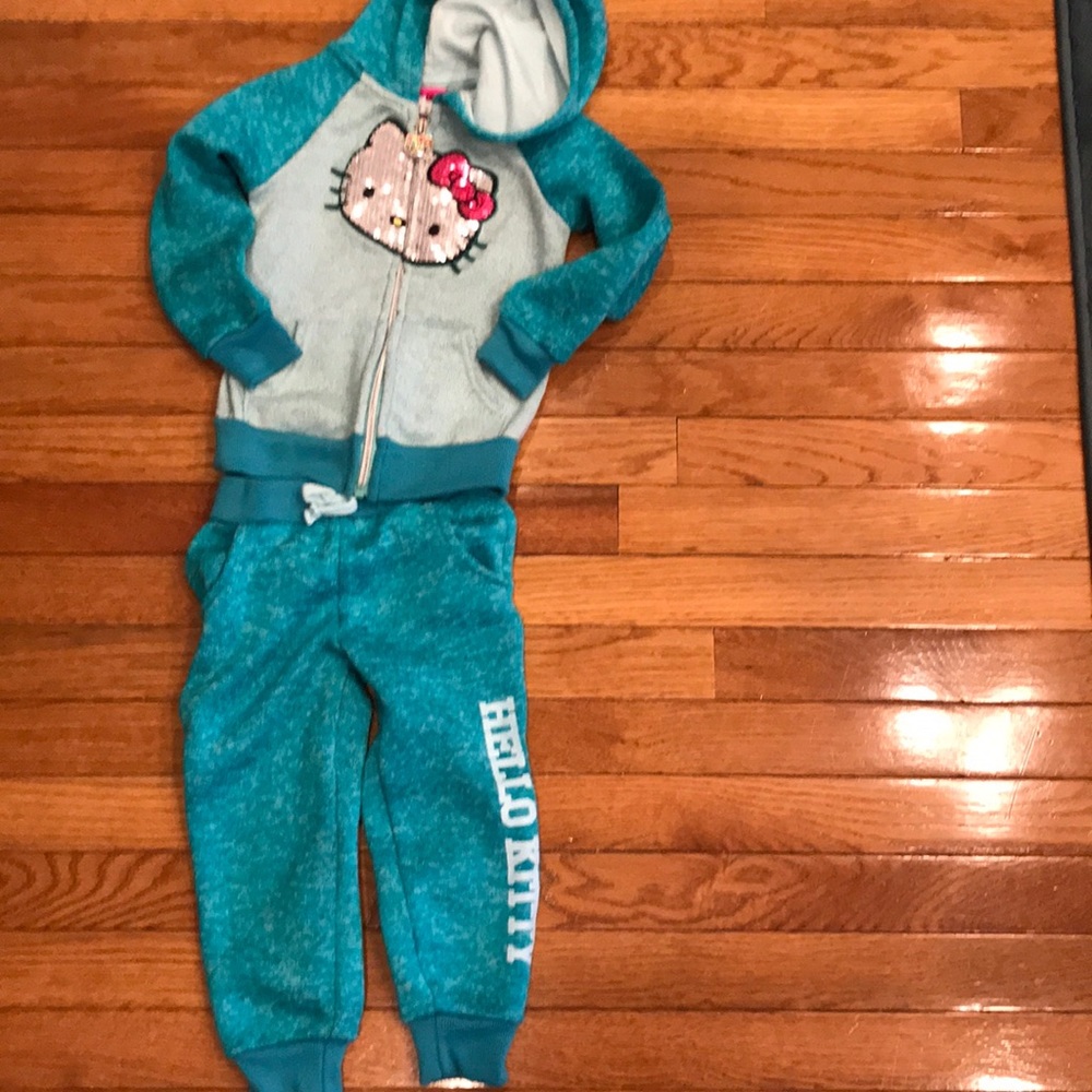 Hello Kitty 3T hoodie suit. 2 piece.